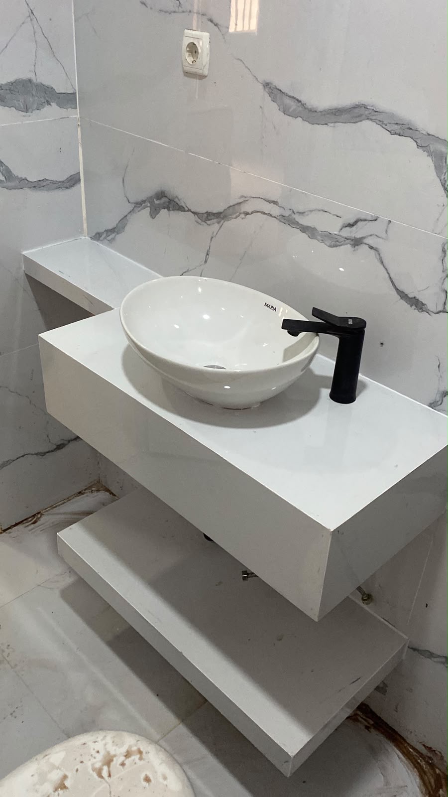 Lavatório em porcelanato