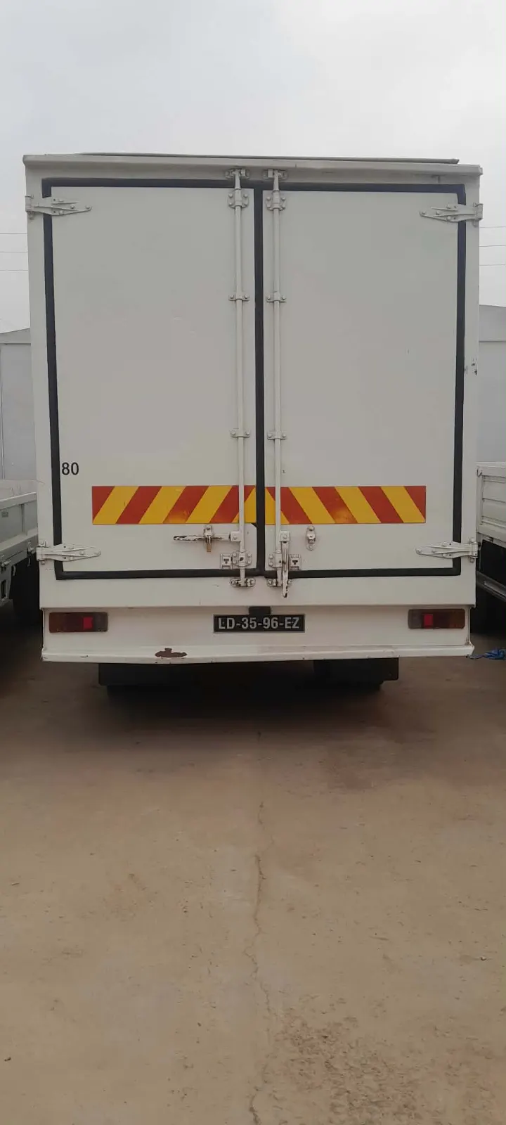 🚛 HINO BOX 4.0 DIESEL — SEMINOVA! 🔥 💰 26.000.000 Kz | NEGOCIÁVEL