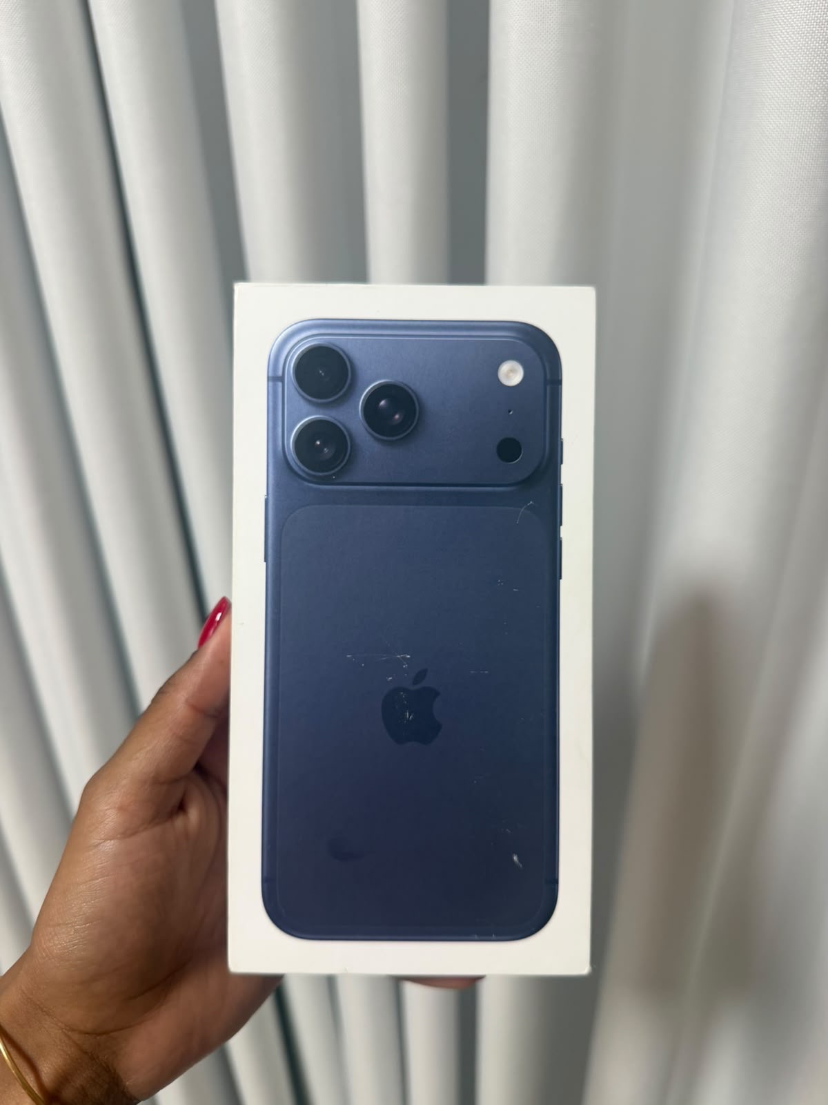 iPhone 17 pro Max azul novo