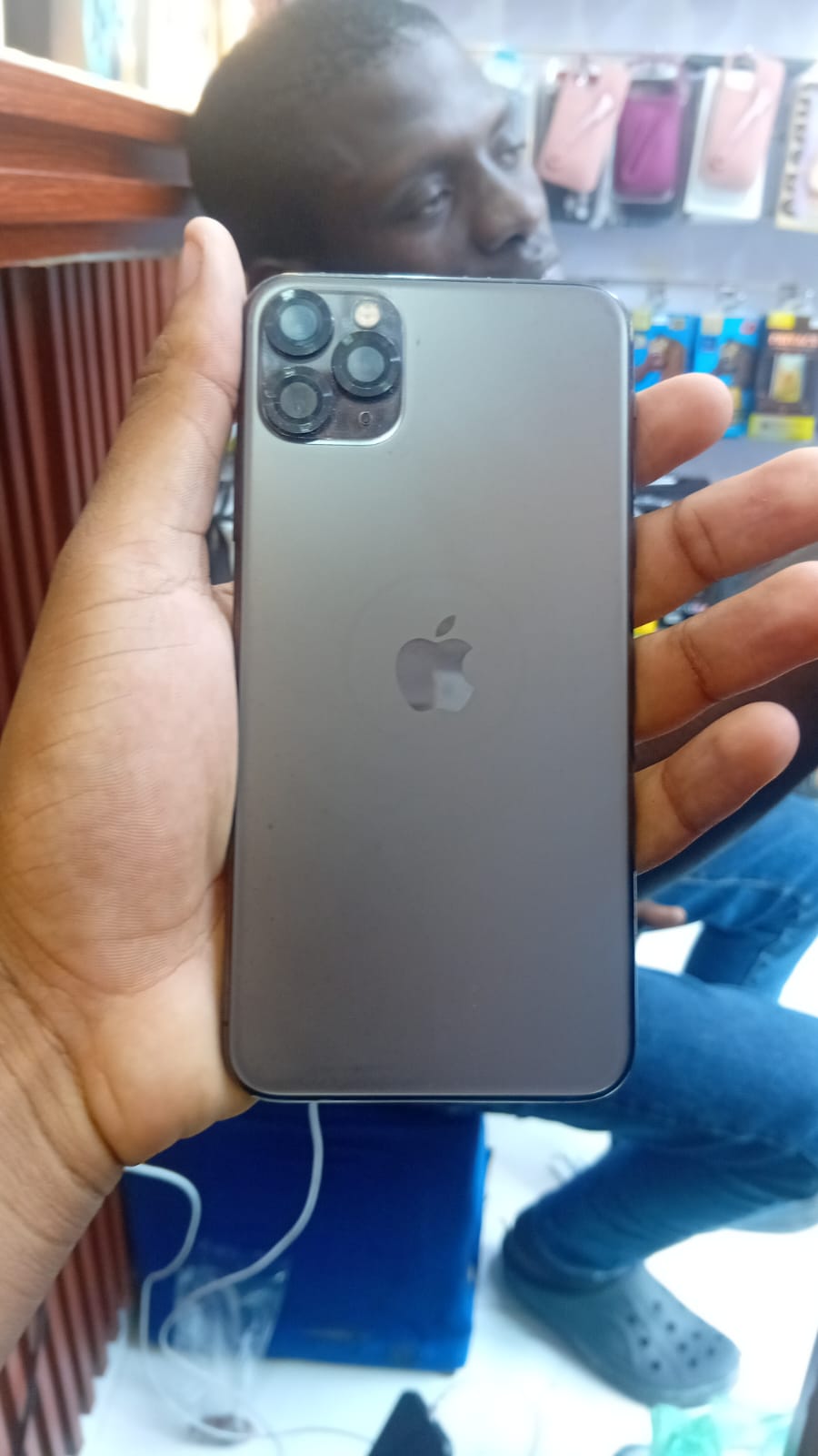 iPhone 11 Pro Max cinzento